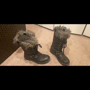 Black Sorel winter boots, size 8